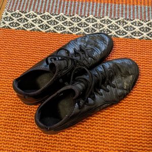 Black Puma King Pro Indoor Soccer Shoes